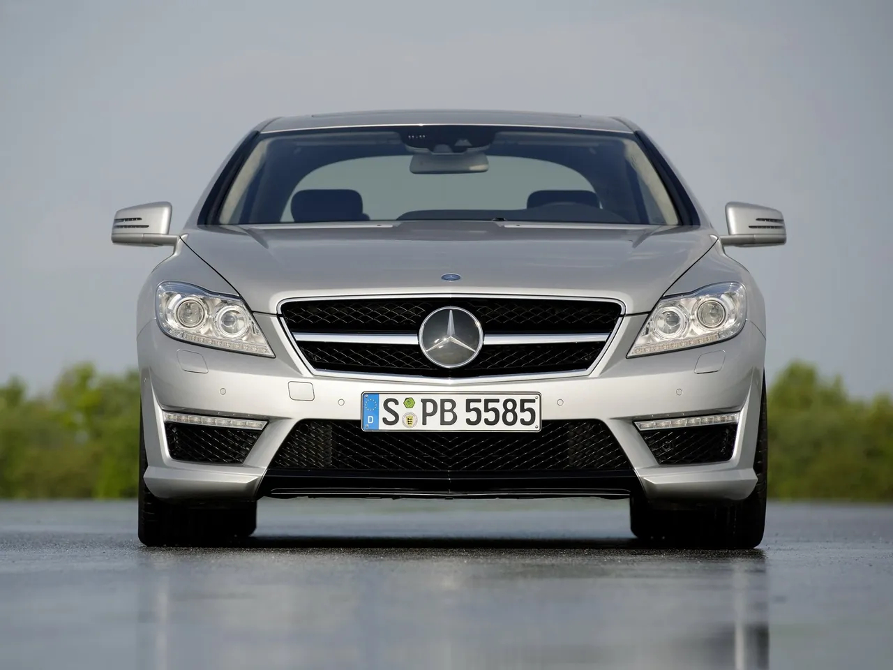 Mercedes-Benz CL63 AMG (2011) - Front