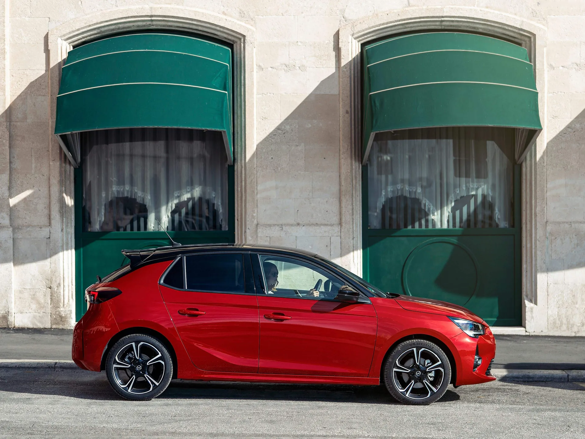 Opel Corsa (2020) – boční profil