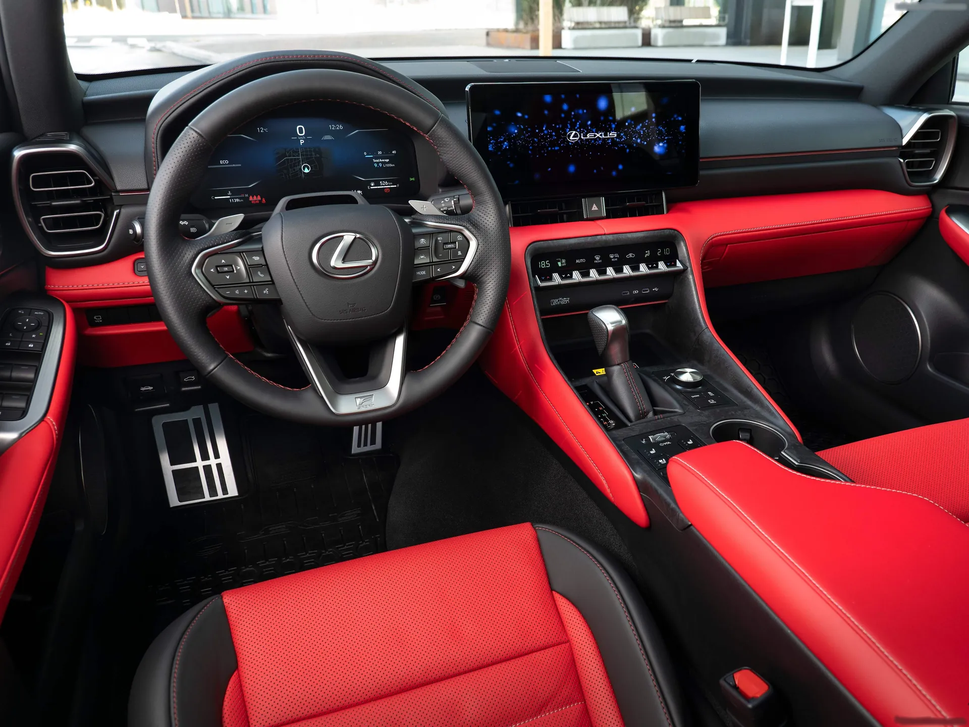 Lexus IS 350 (2026) – interiér