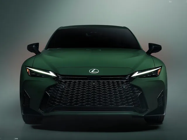 Lexus IS 350 Special Appearance Package (2027)