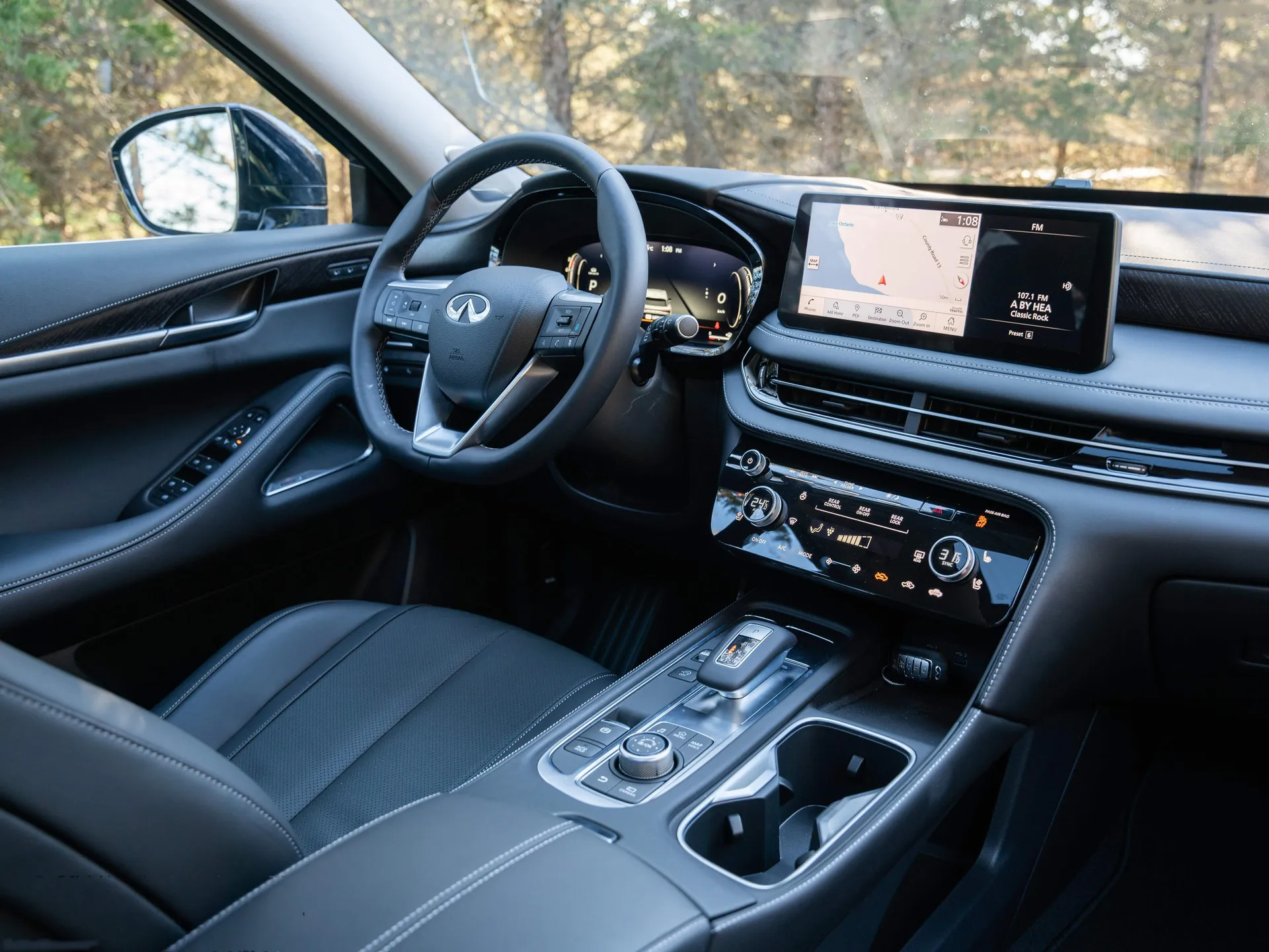 Infiniti QX60 (2022) – interiér