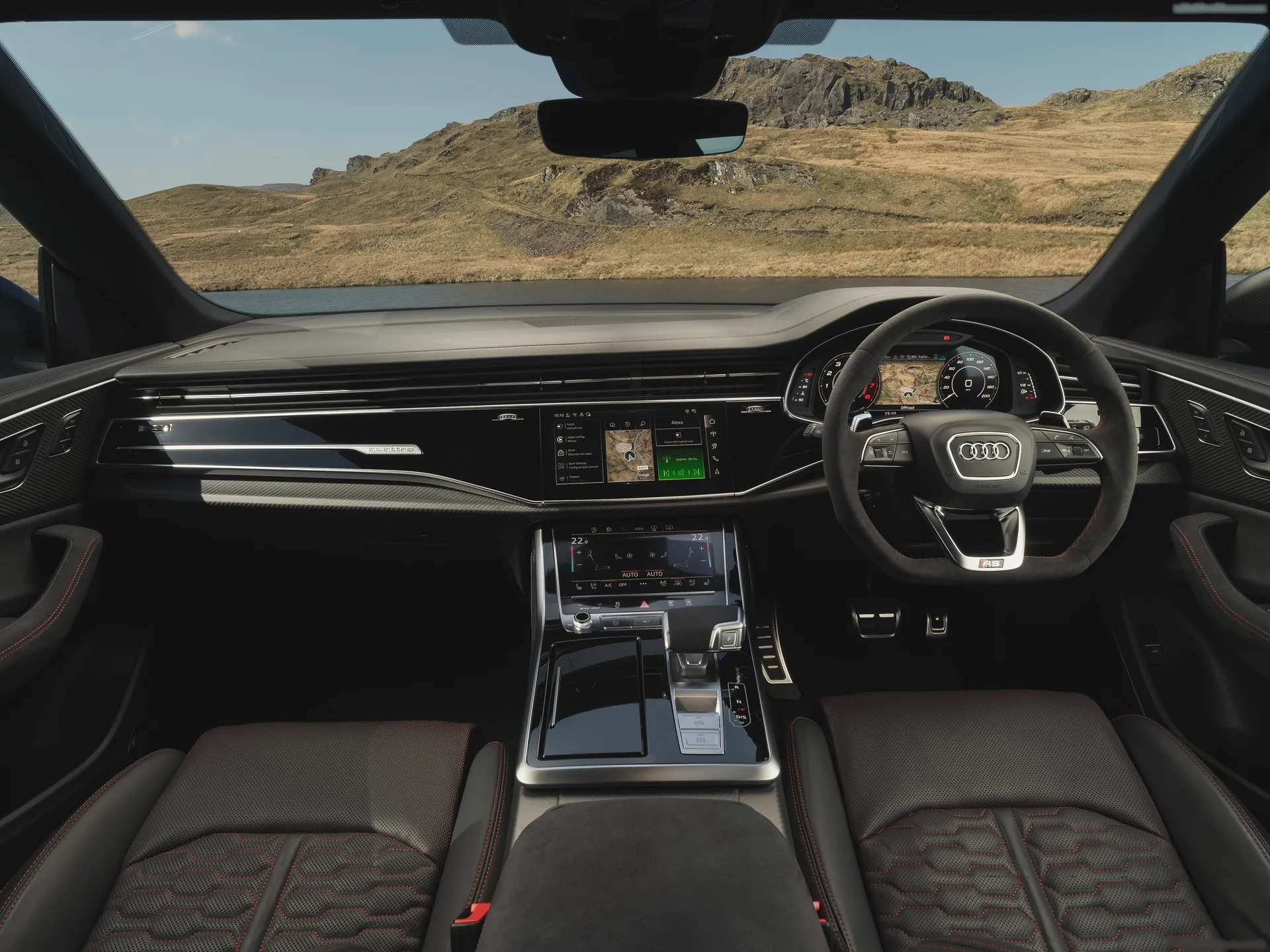 Audi RS Q8 performance [UK] (2025) – interiér