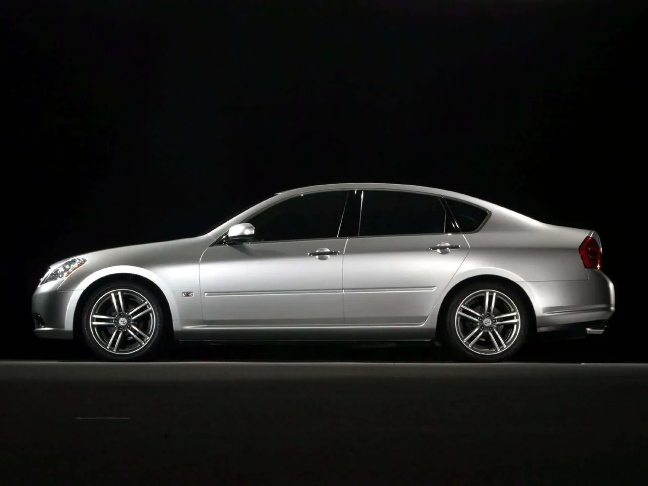 Infiniti M35 (2006) – boční profil