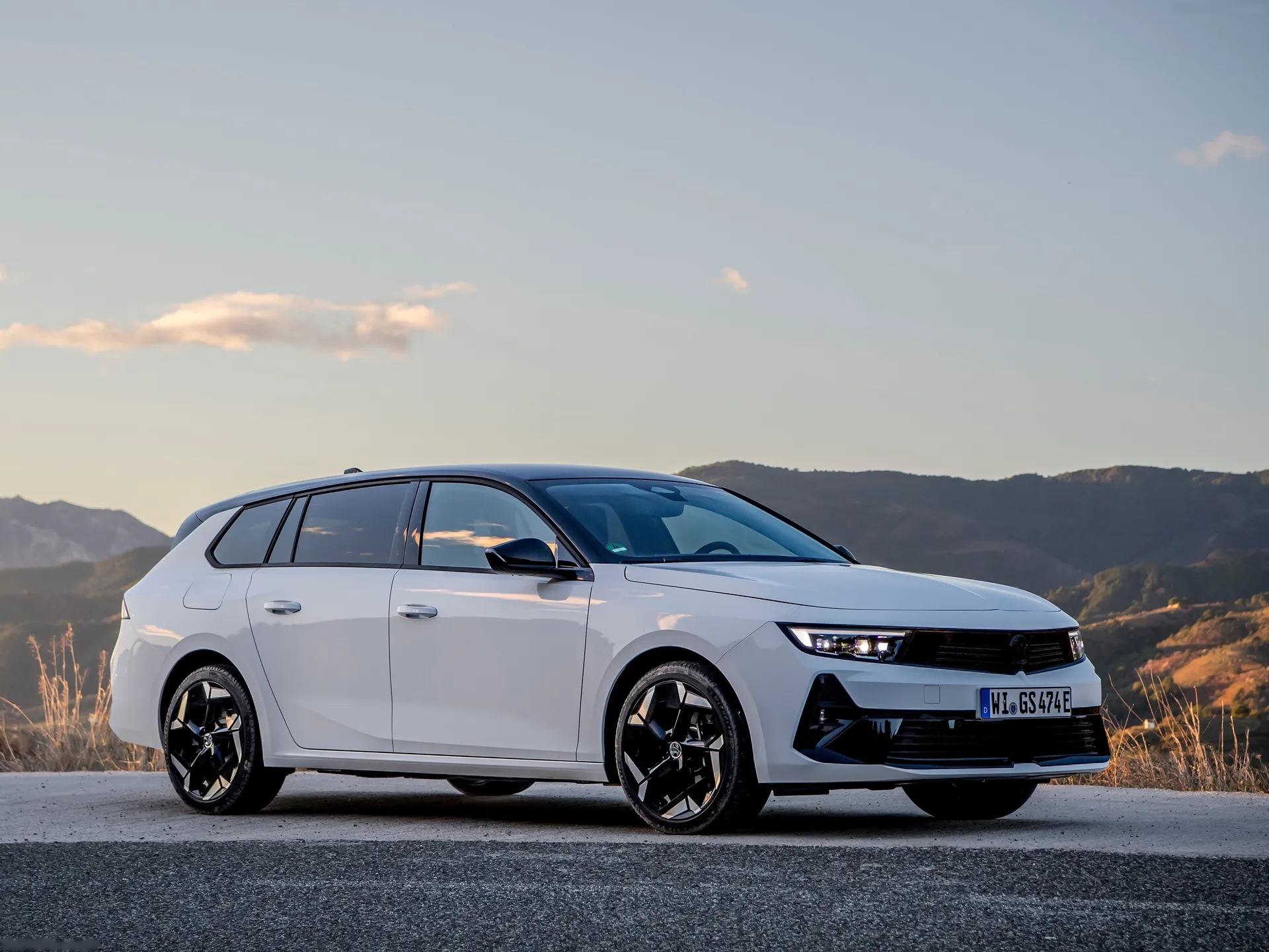 Vauxhall Astra Sports Tourer GSe (2023)