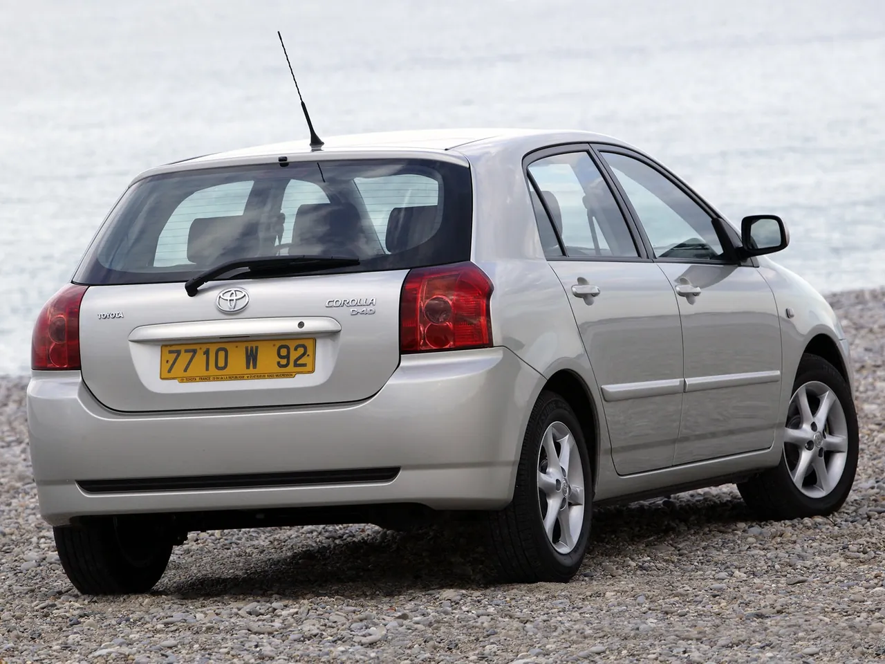 Toyota Corolla (2004) - Rear Three-Quarter
