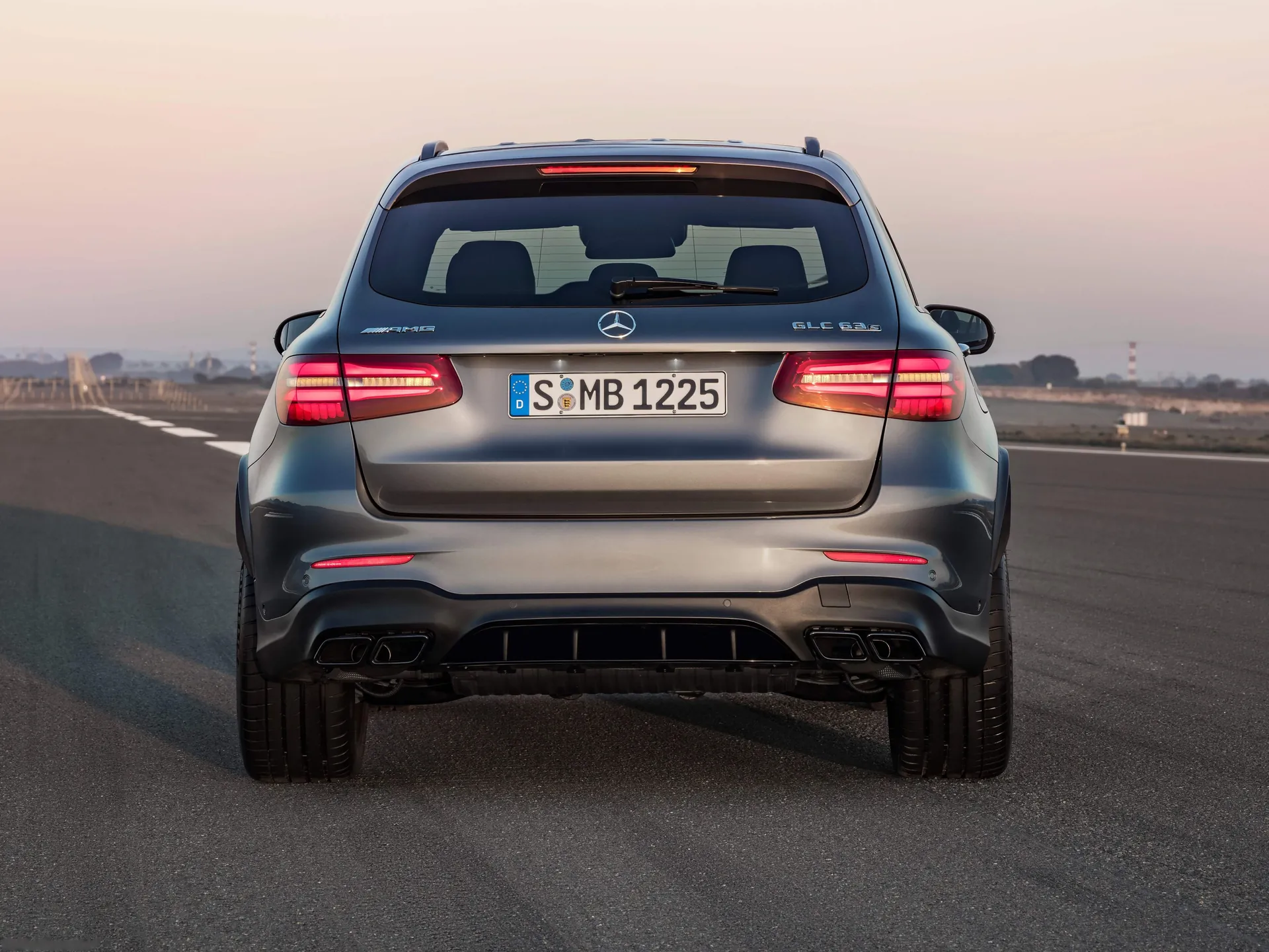 Mercedes-Benz GLC63 S AMG (2018) – zezadu