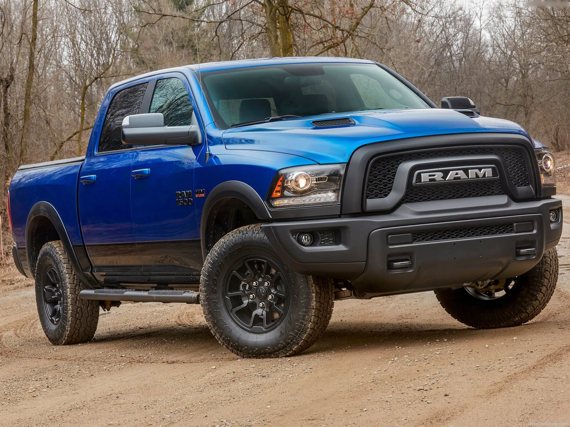 Ram 1500 Rebel Blue Streak (2017)