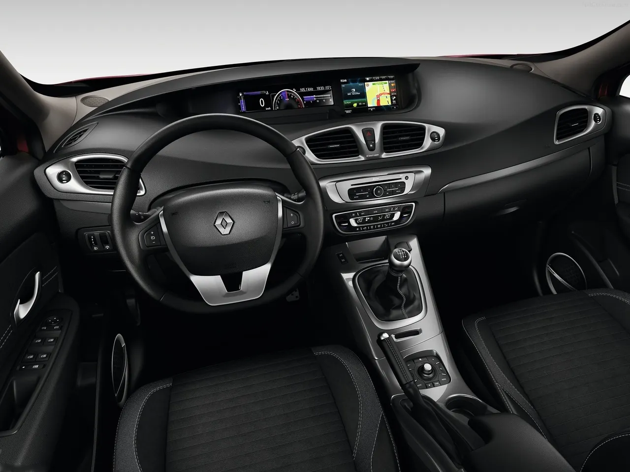 Renault Scenic XMOD (2013) – interiér