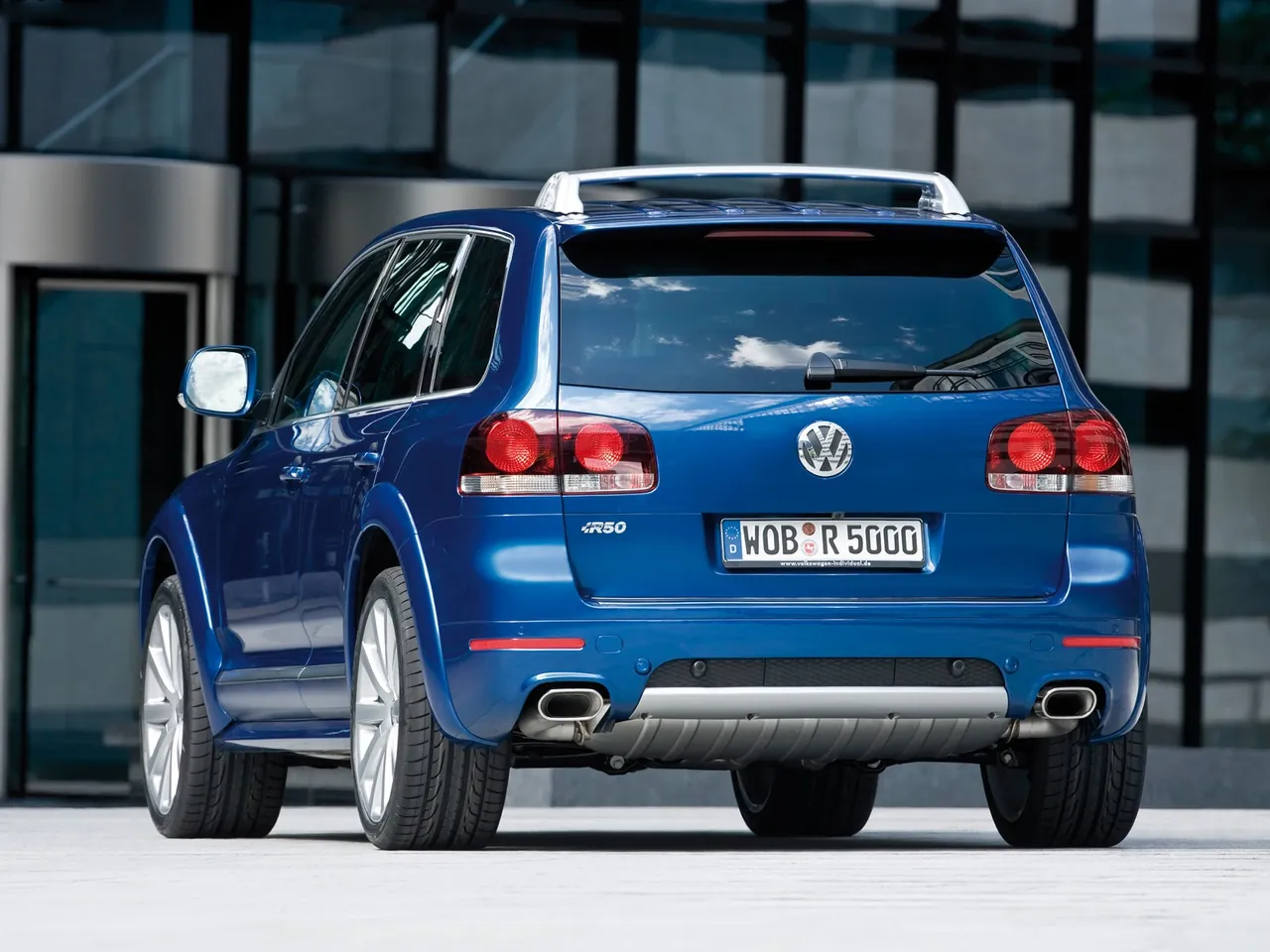 Volkswagen Touareg R50 (2008) - Rear Three-Quarter