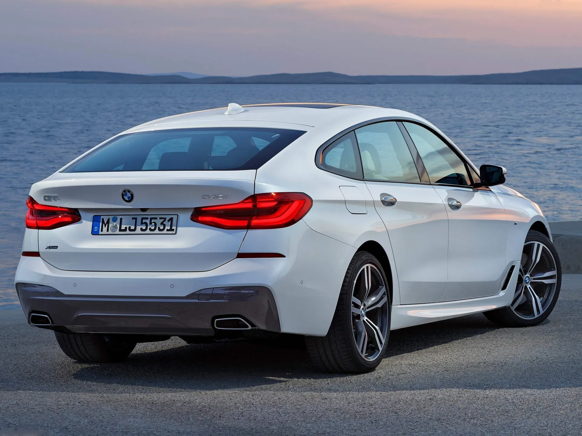 BMW 6-Series Gran Turismo (2018) – zadní tříčtvrteční pohled