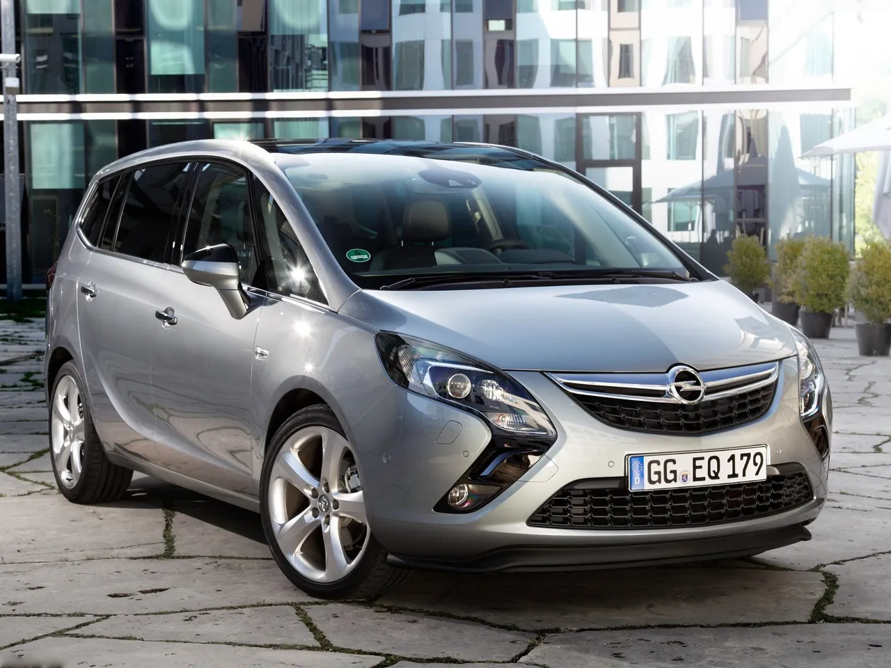 Opel Zafira Tourer (2012)