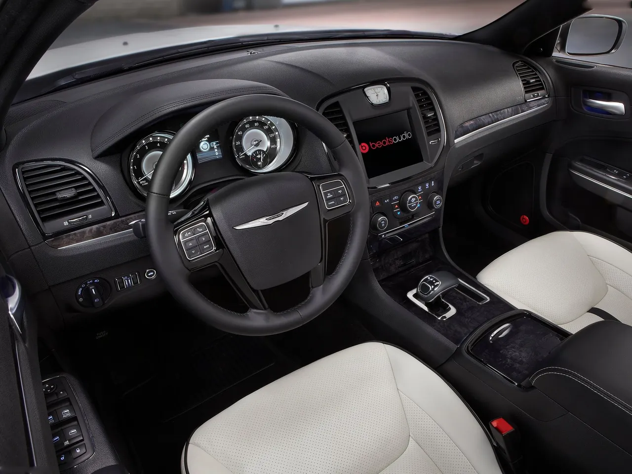 Chrysler 300 Motown Edition (2013) – interiér