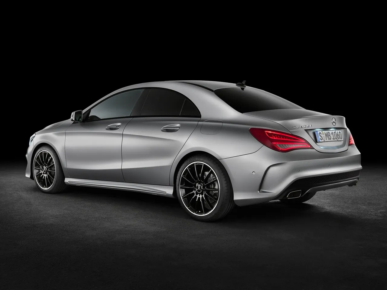 Mercedes-Benz CLA-Class (2014) - Rear Three-Quarter