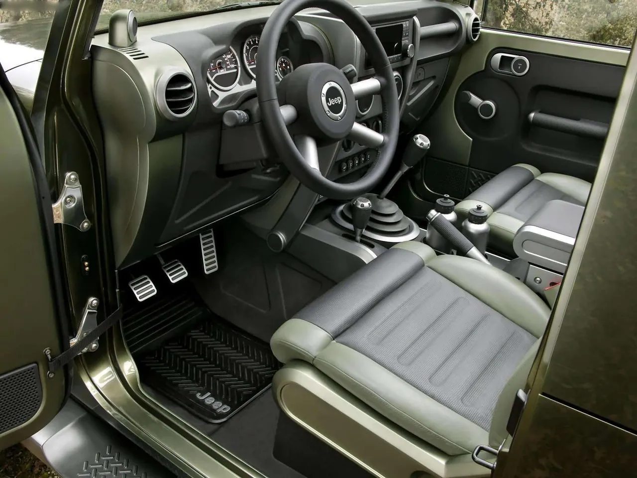 Jeep Gladiator Concept (2005) - Interior