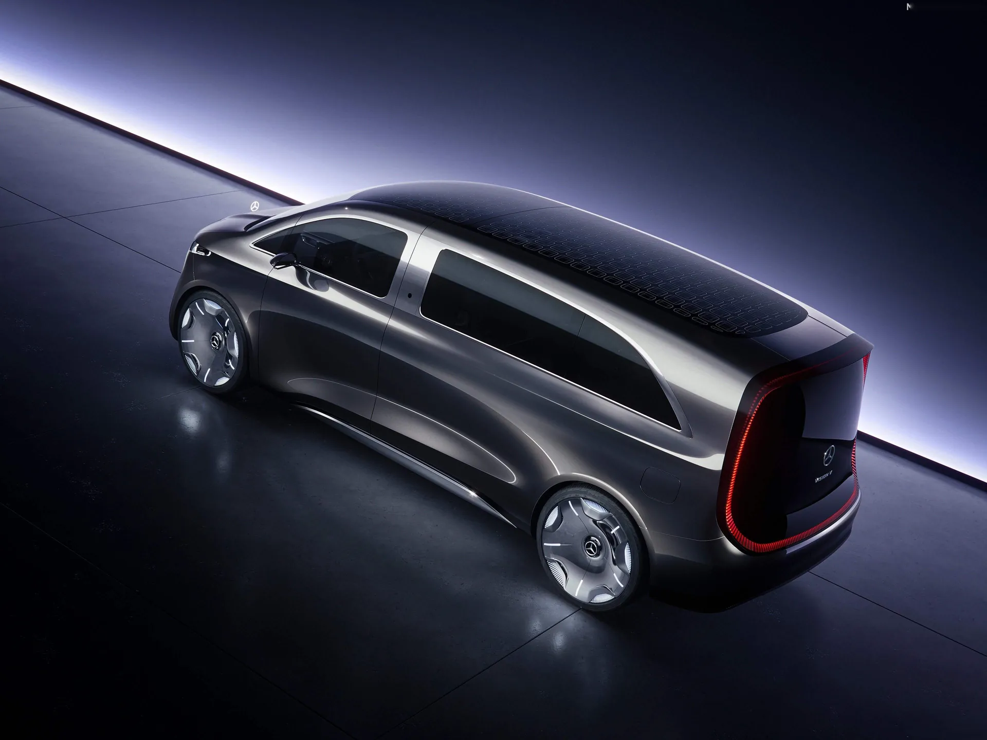 Mercedes-Benz Vision V Concept (2025) – zadní tříčtvrteční pohled