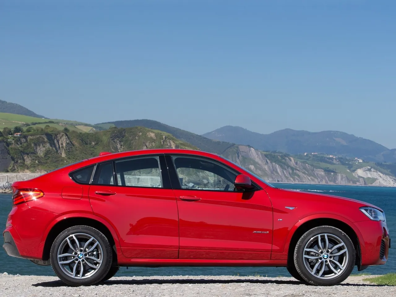 BMW X4 (2015) – boční profil