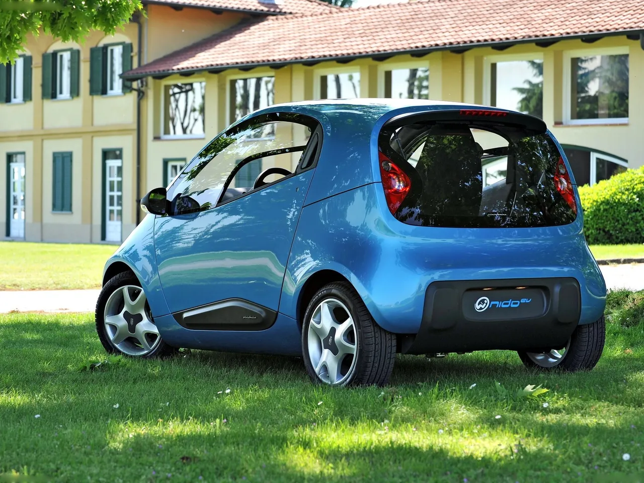 Pininfarina Nido EV (2010) - Rear Three-Quarter
