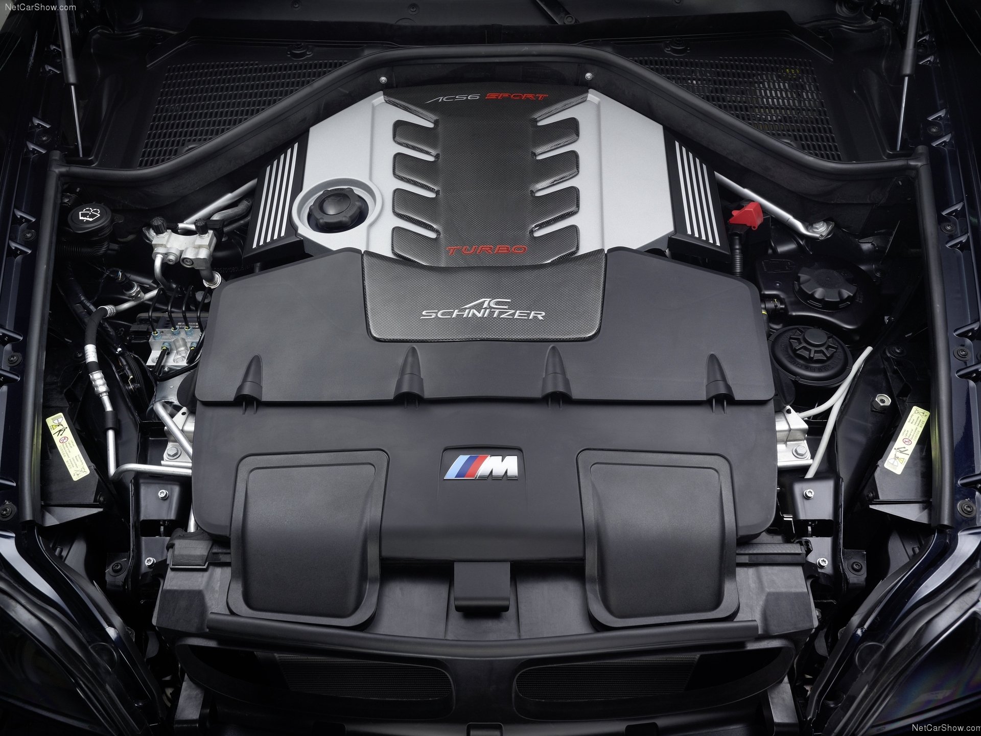 AC Schnitzer BMW X6 M (2010) – motorový prostor