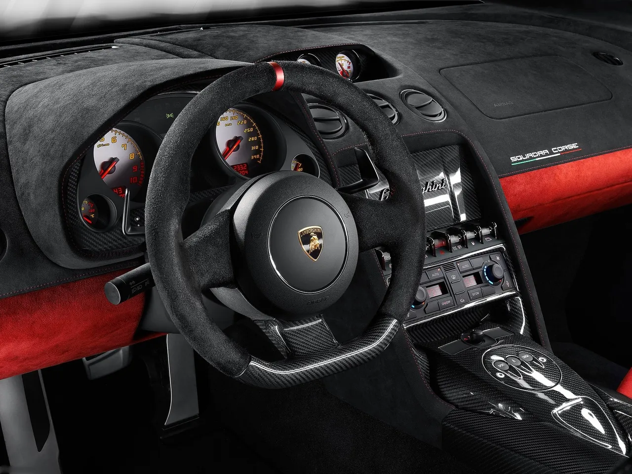 Lamborghini Gallardo LP570-4 Squadra Corse (2014) – interiér