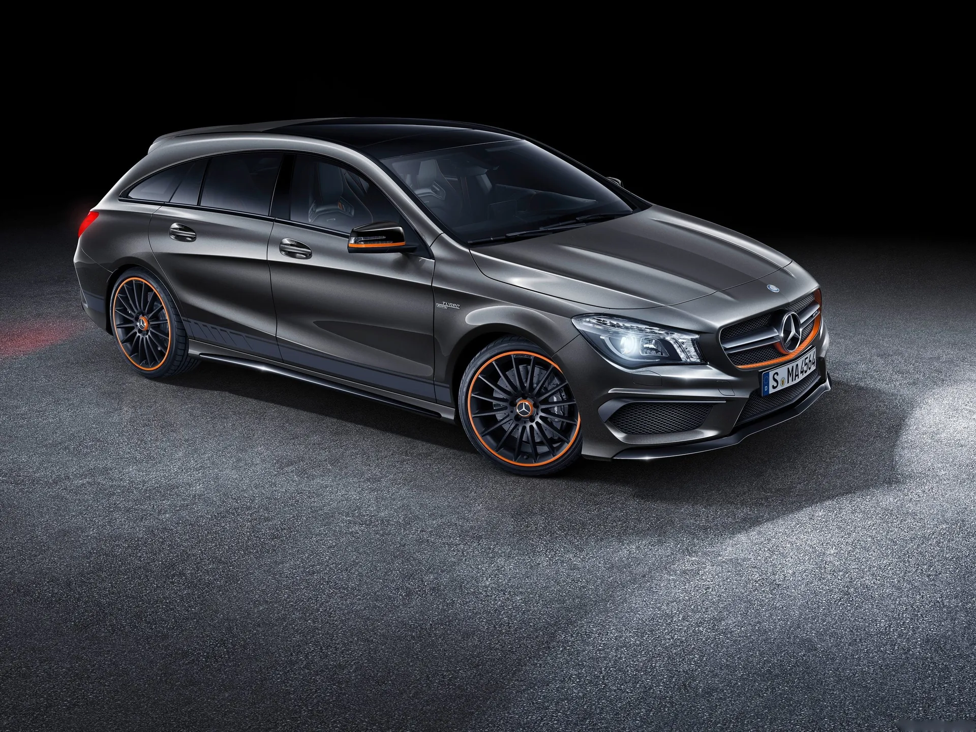Mercedes-Benz CLA45 AMG Shooting Brake (2016)