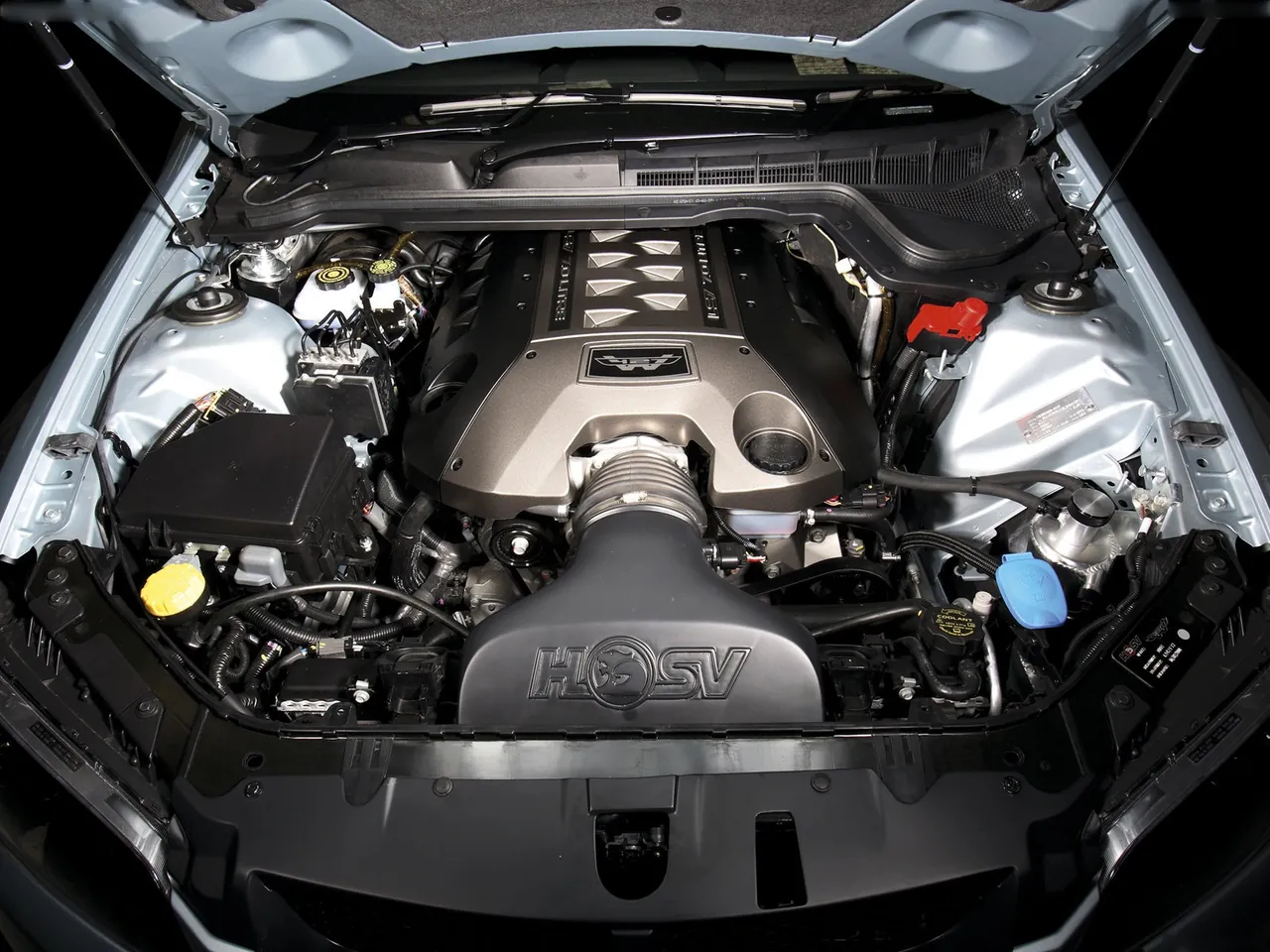 HSV W427 Concept (2008) – motorový prostor