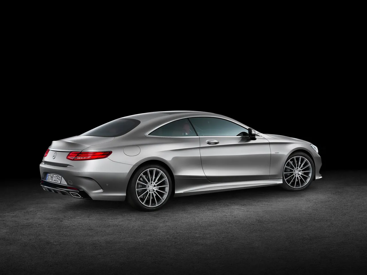 Mercedes-Benz S-Class Coupe (2015) – zadní tříčtvrteční pohled