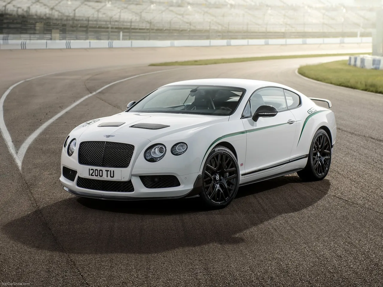 Bentley Continental GT3-R (2015)
