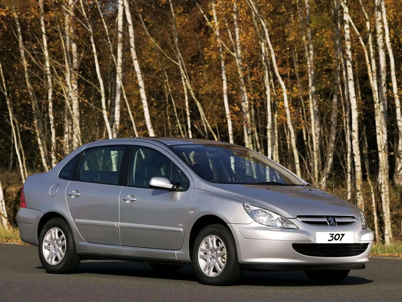 Peugeot 307 Sedan 2.0 (2004)