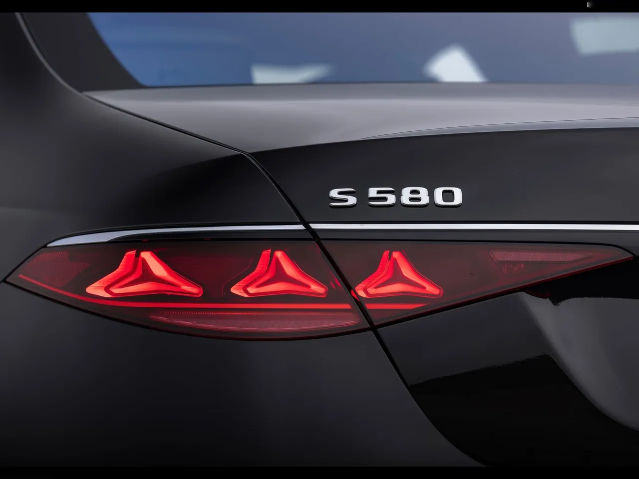 Mercedes-Benz S580 4Matic Maybach [US] (2027)