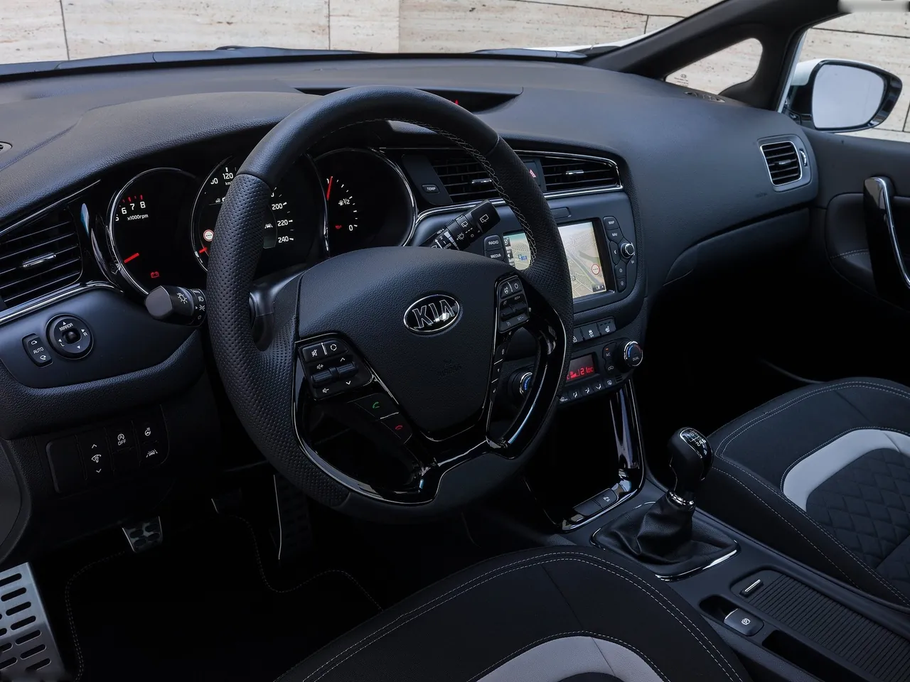 Kia Ceed SW GT-Line (2016) – interiér