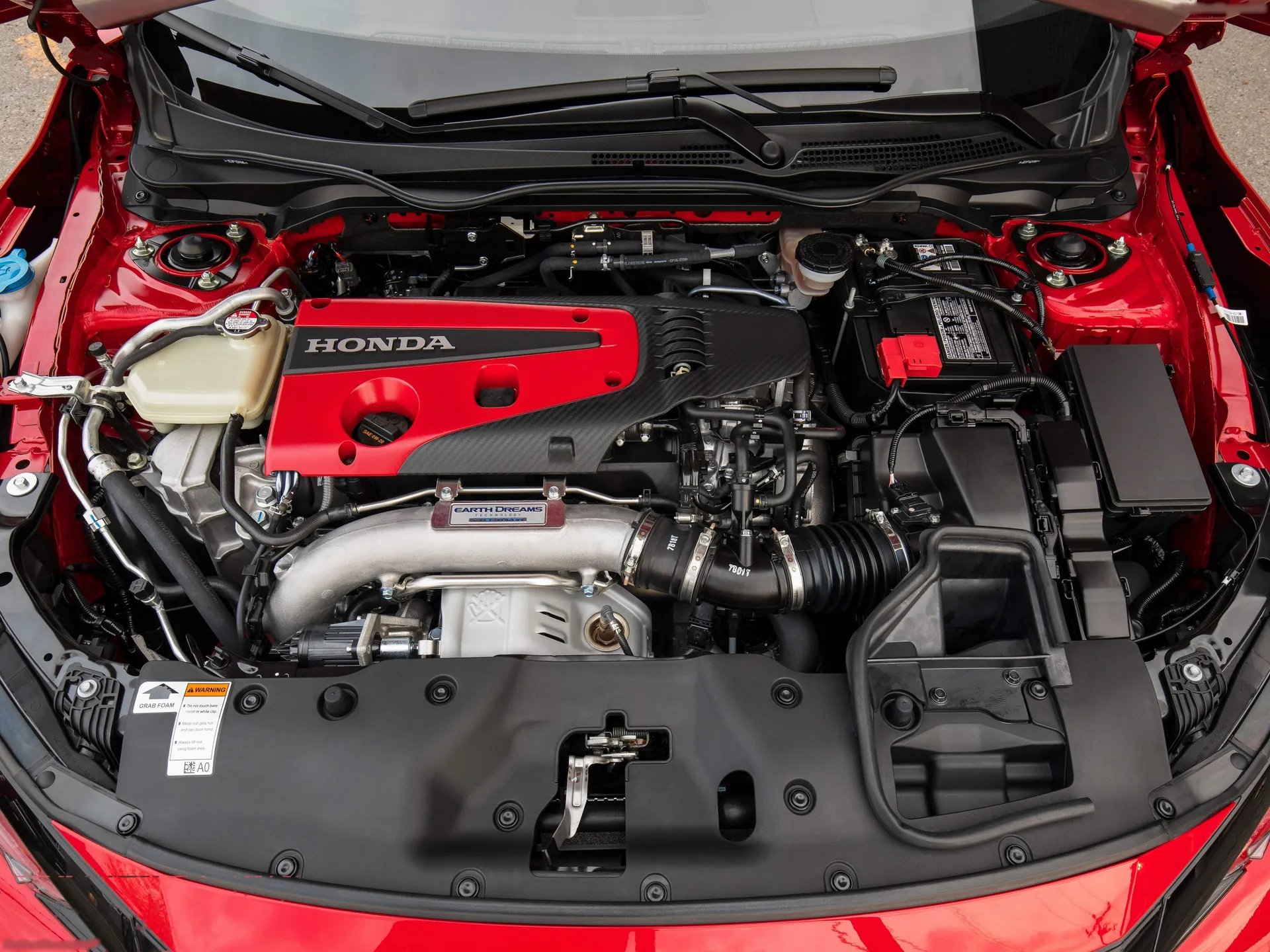 Honda Civic Type R [US] (2017) – motorový prostor