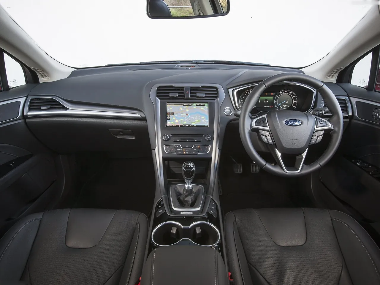 Ford Mondeo (2015) – interiér