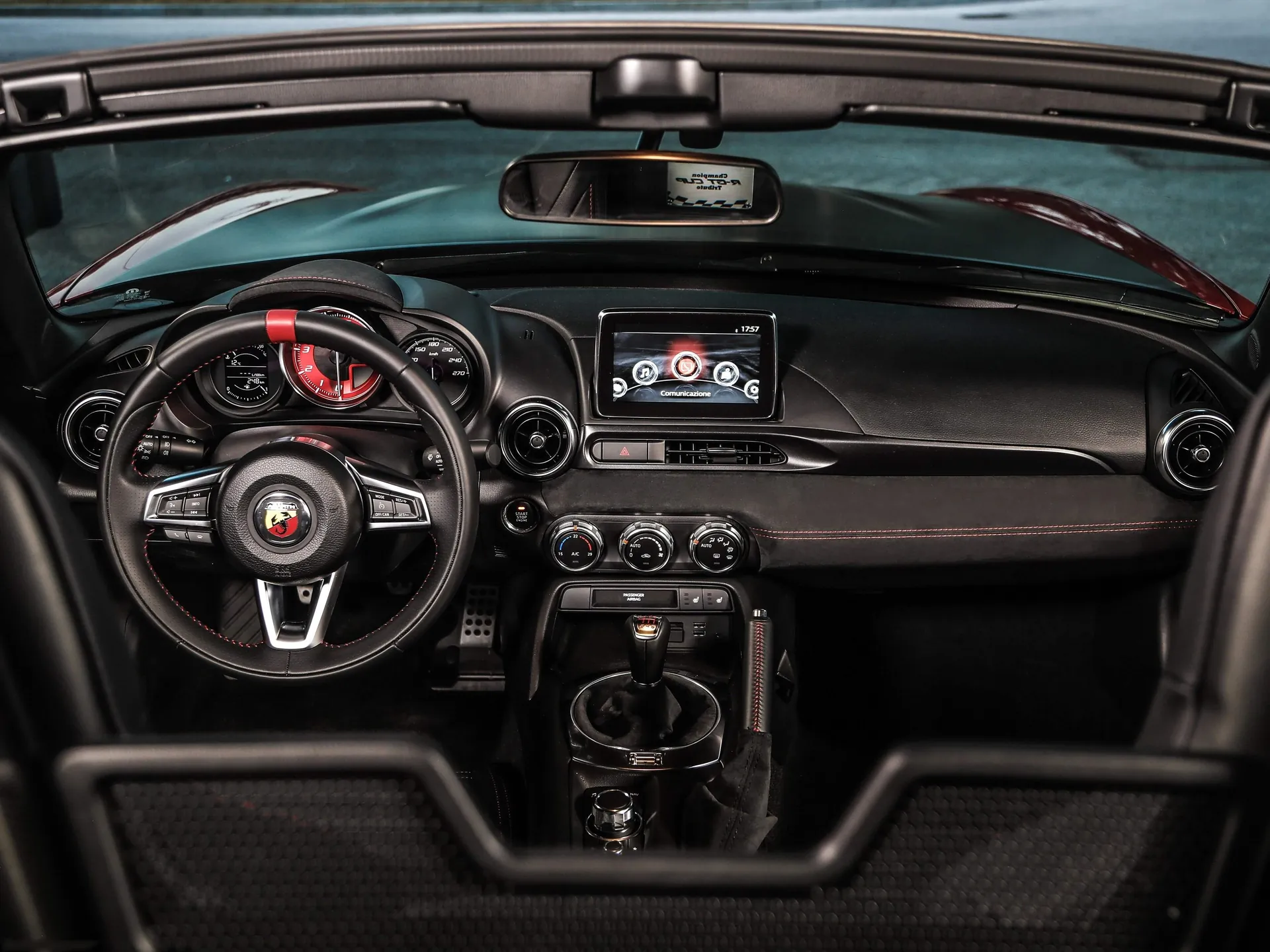 Fiat 124 Abarth Rally Tribute (2019) – interiér