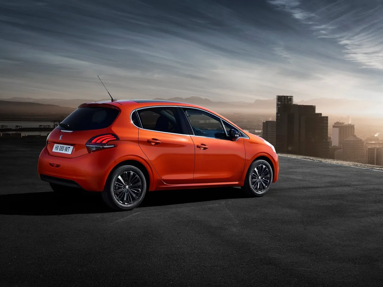 Peugeot 208 (2016) – zadní tříčtvrteční pohled
