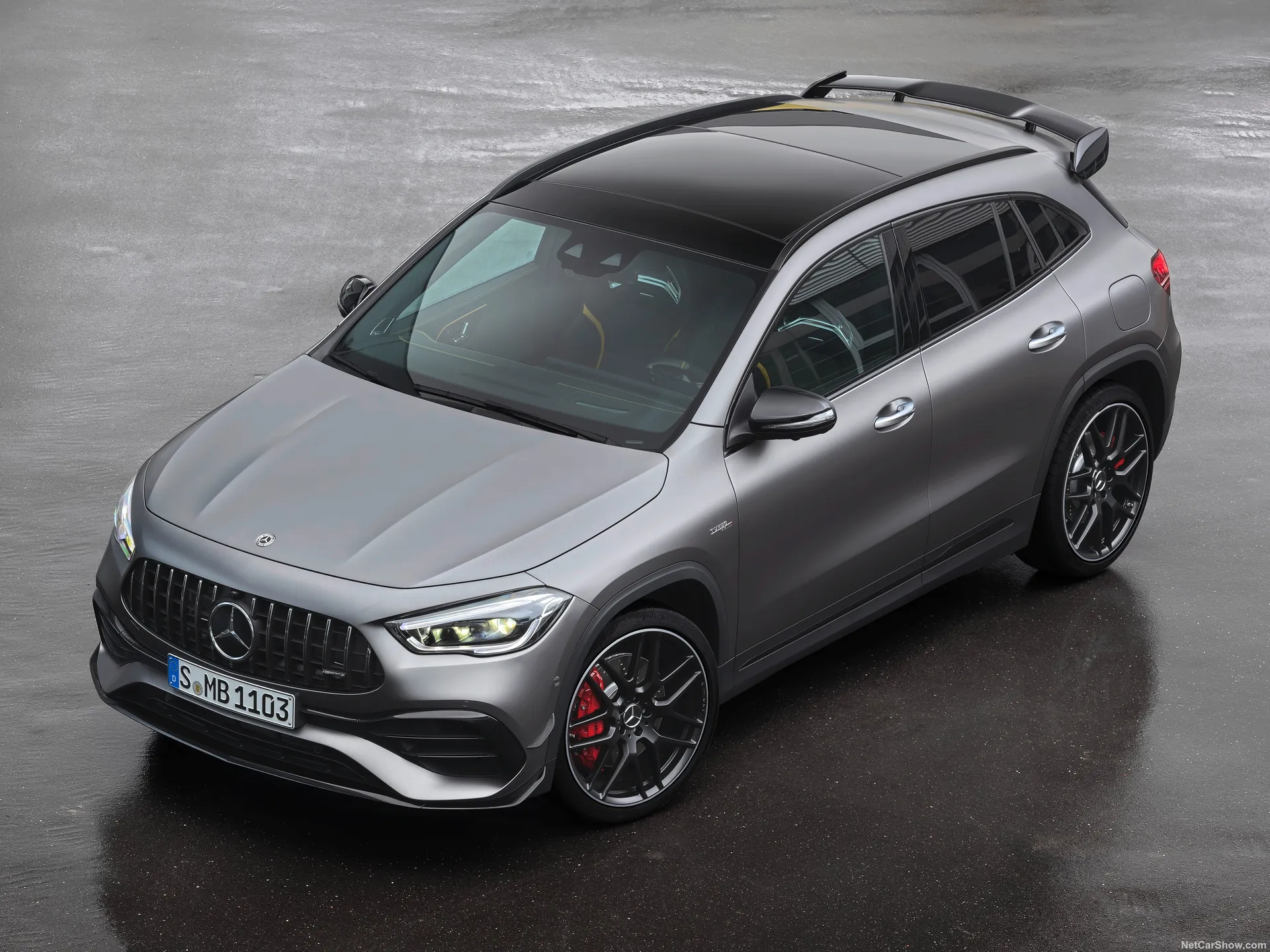 Mercedes-Benz GLA45 S AMG (2021)