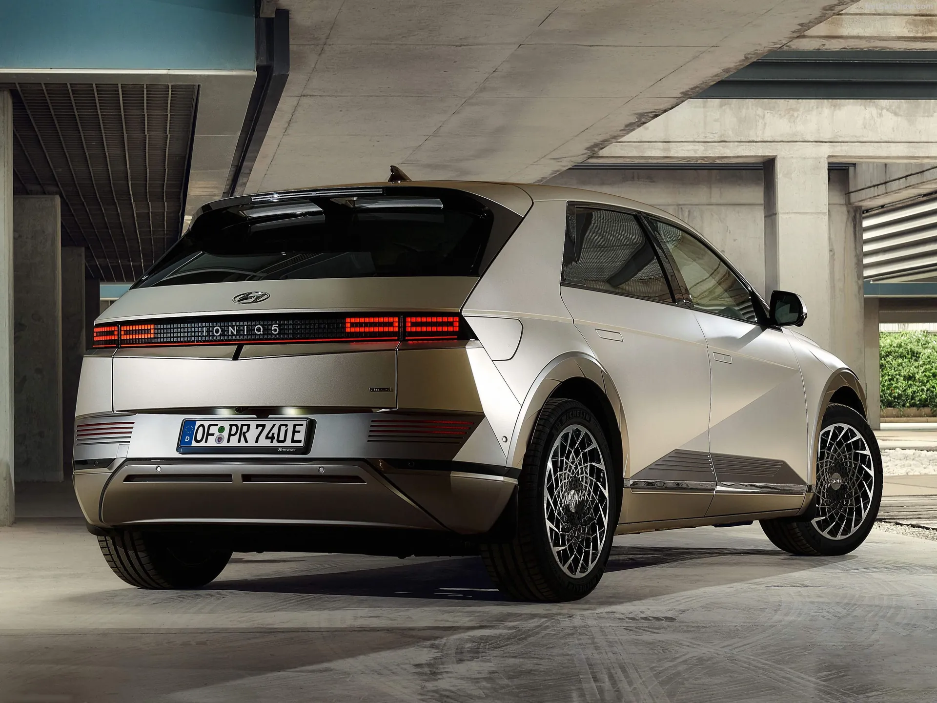 Hyundai Ioniq 5 (2022) – zadní tříčtvrteční pohled