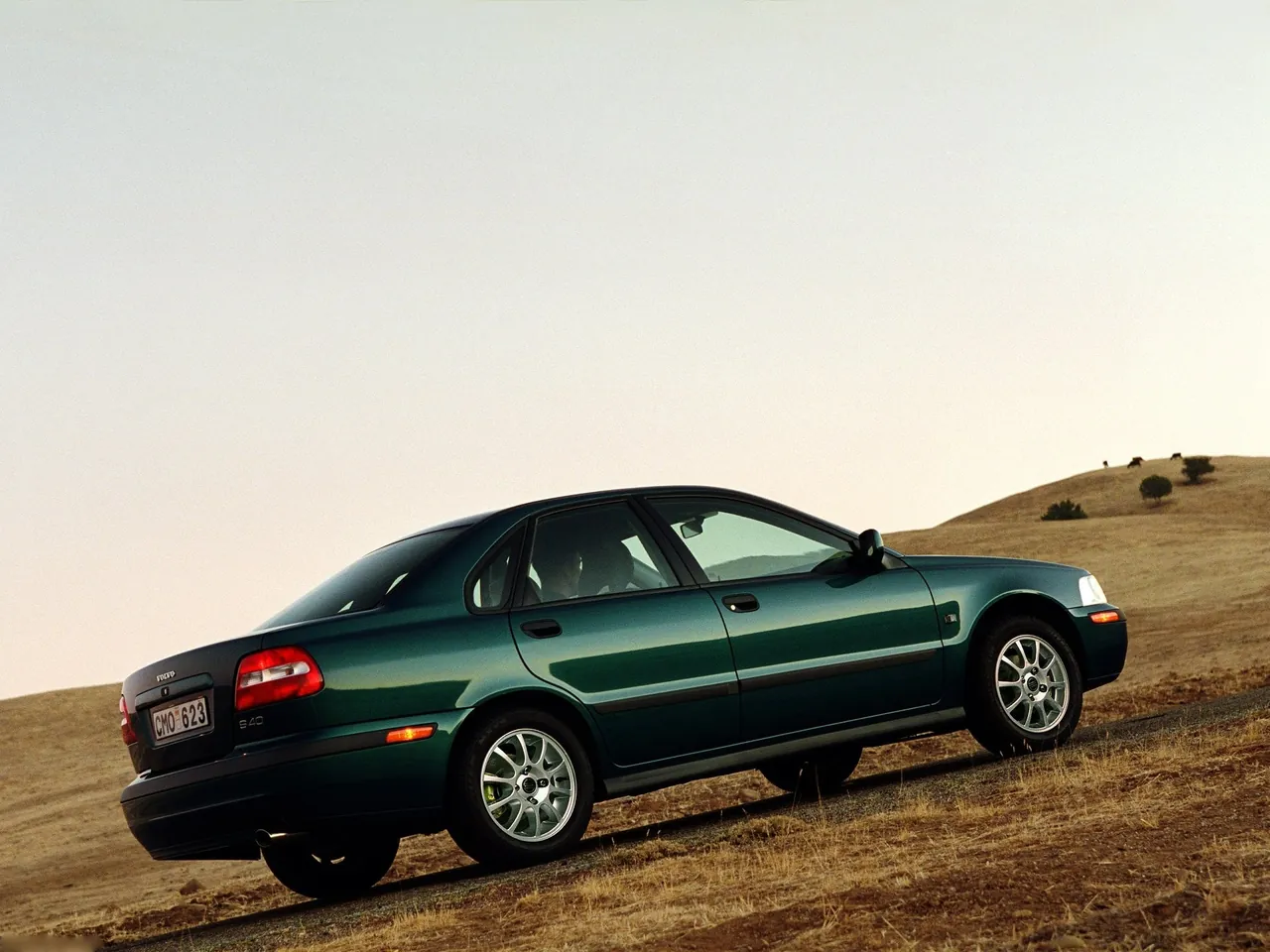 Volvo S40 (2001) – zadní tříčtvrteční pohled