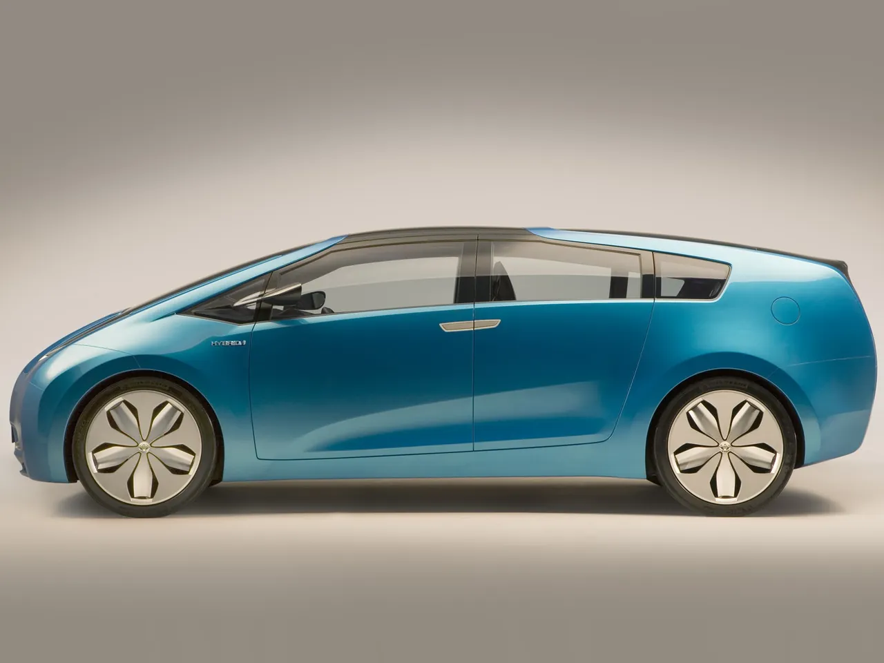 Toyota Hybrid X Concept (2007) - Side Profile