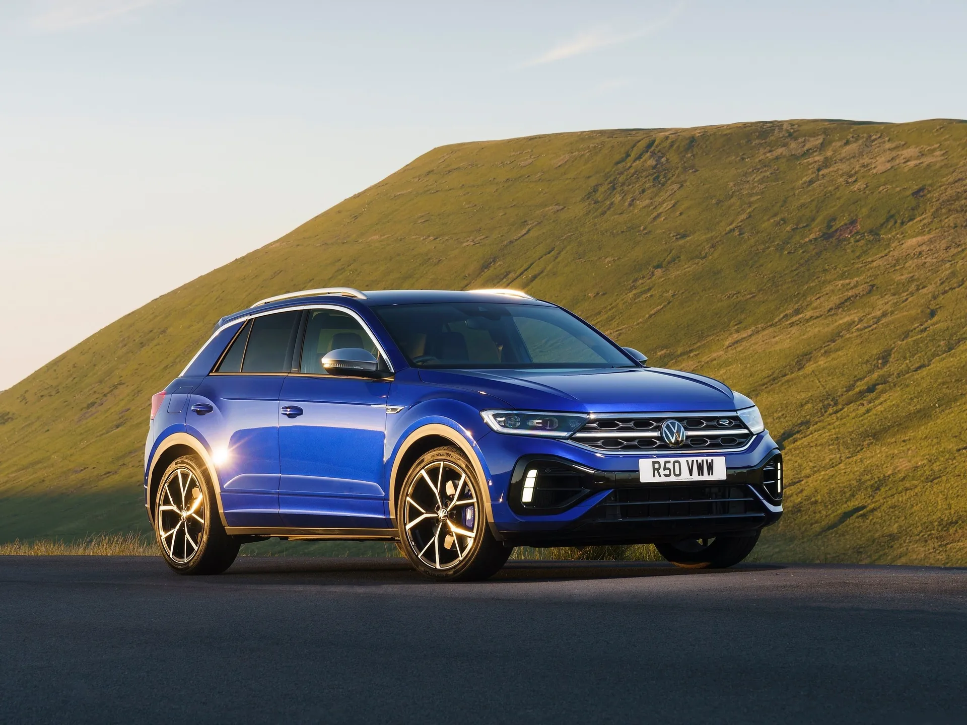 Volkswagen T-Roc R [UK] (2022)