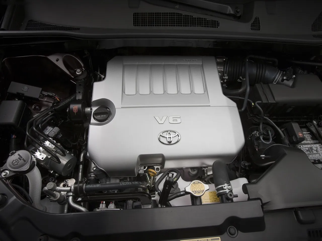 Toyota Highlander (2011) - Engine Bay