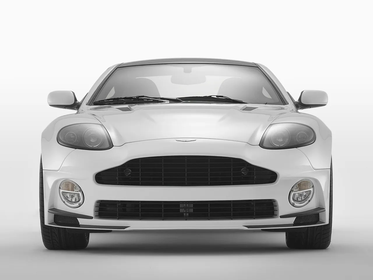 Mansory Aston Martin Vanquish S (2005) – zepředu