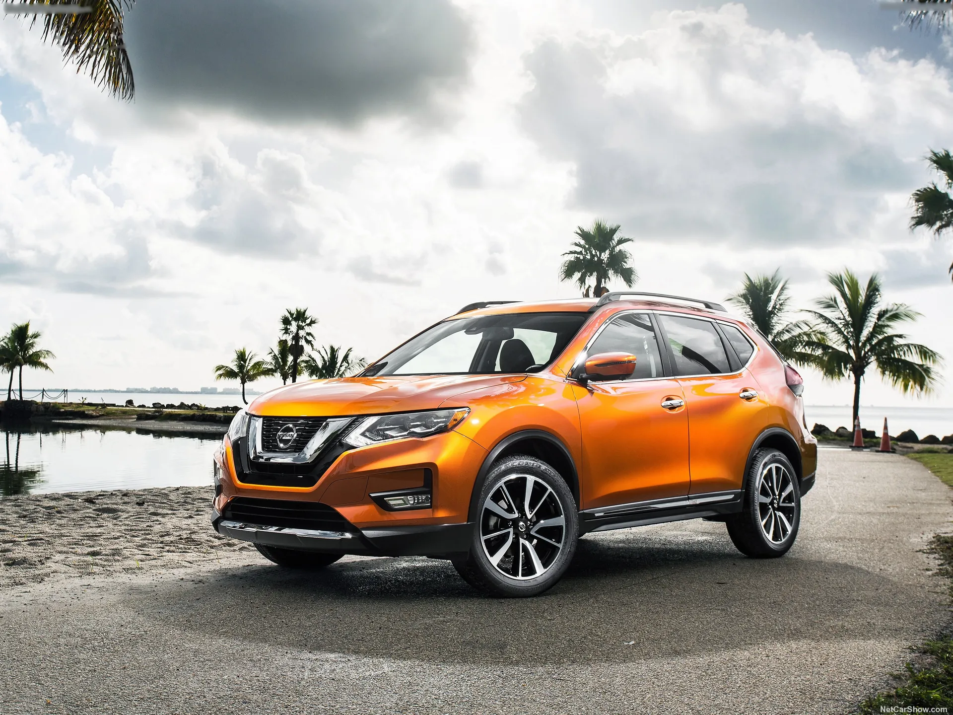 Nissan Rogue (2017)