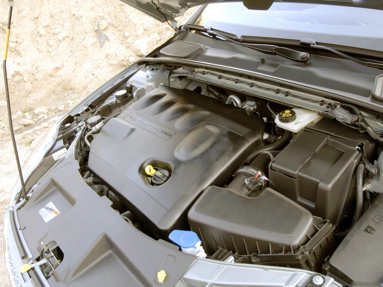Ford Mondeo (2007) – motorový prostor