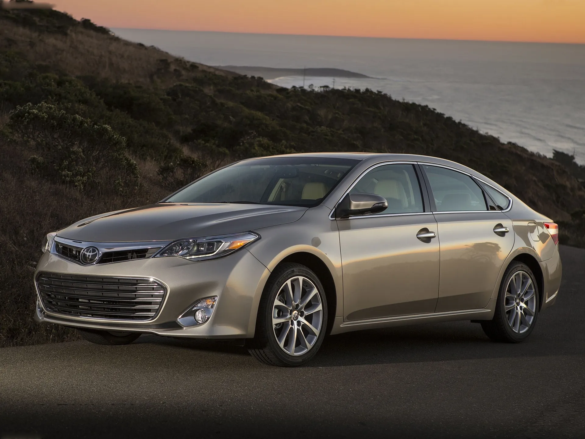 Toyota Avalon (2013)