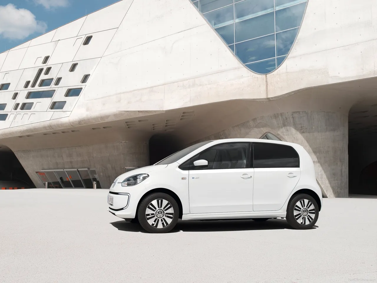 Volkswagen e-Up (2014) - Side Profile