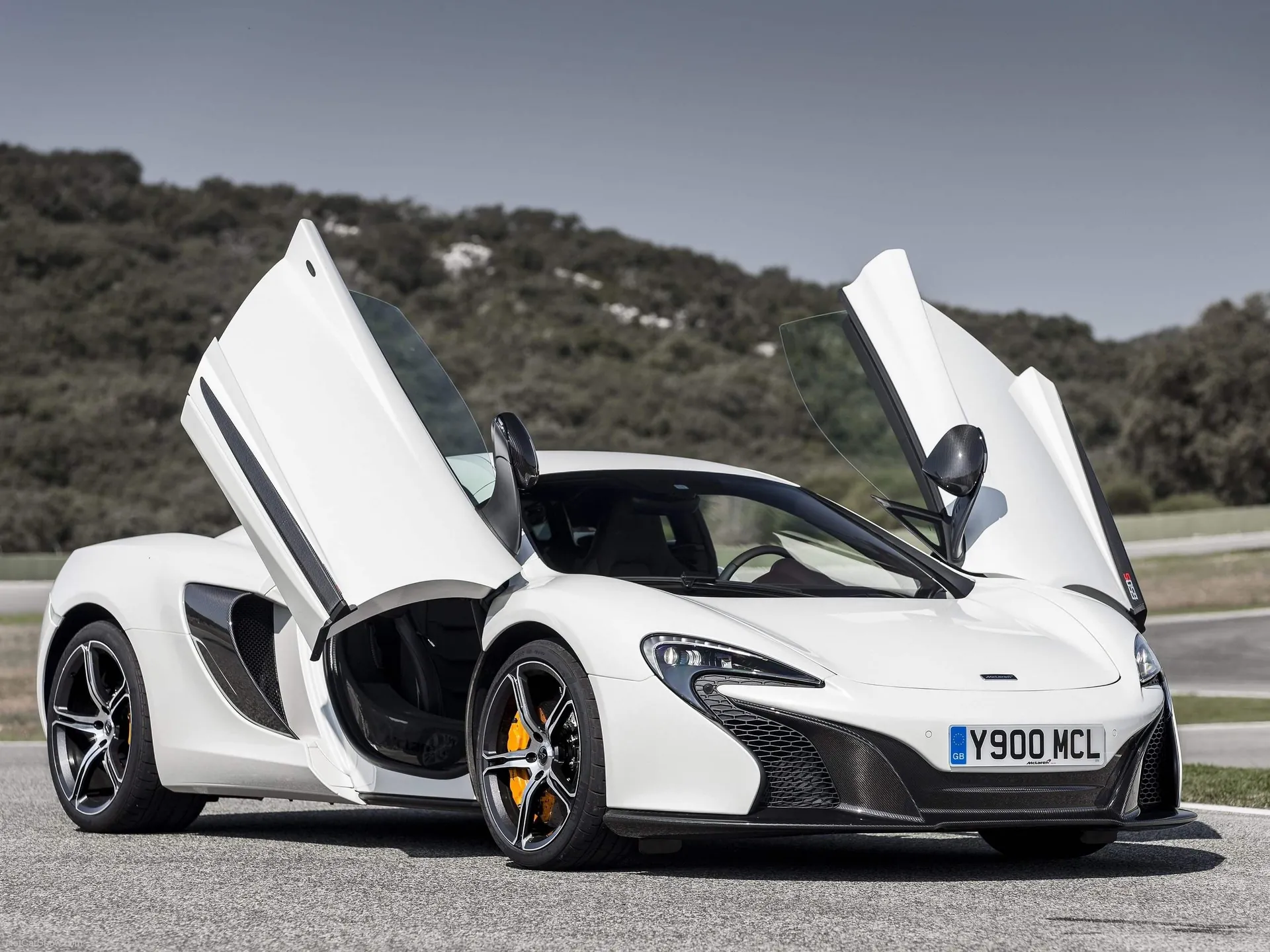 McLaren 650S (2015)