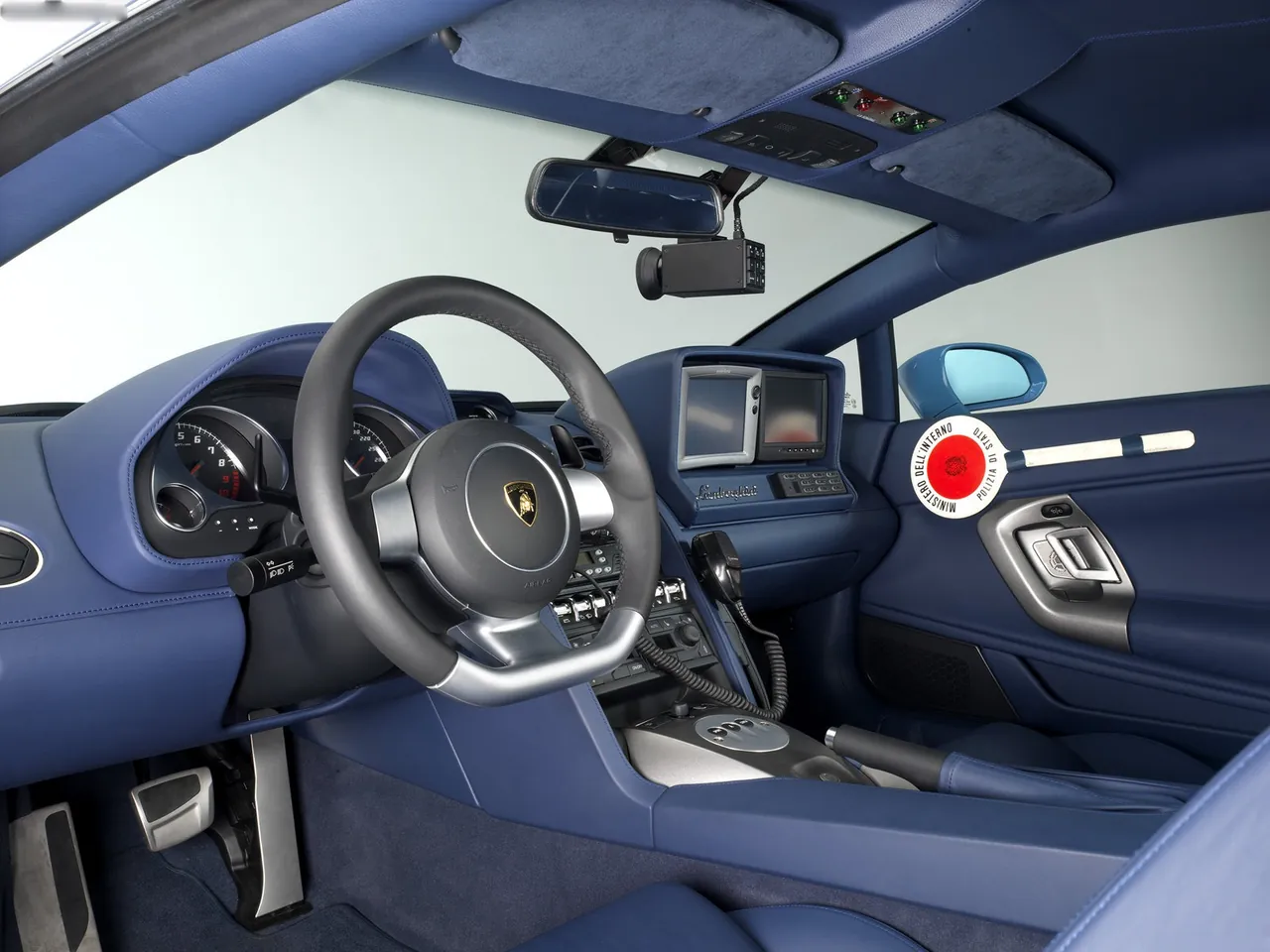 Lamborghini Gallardo LP560-4 Polizia (2009) – interiér