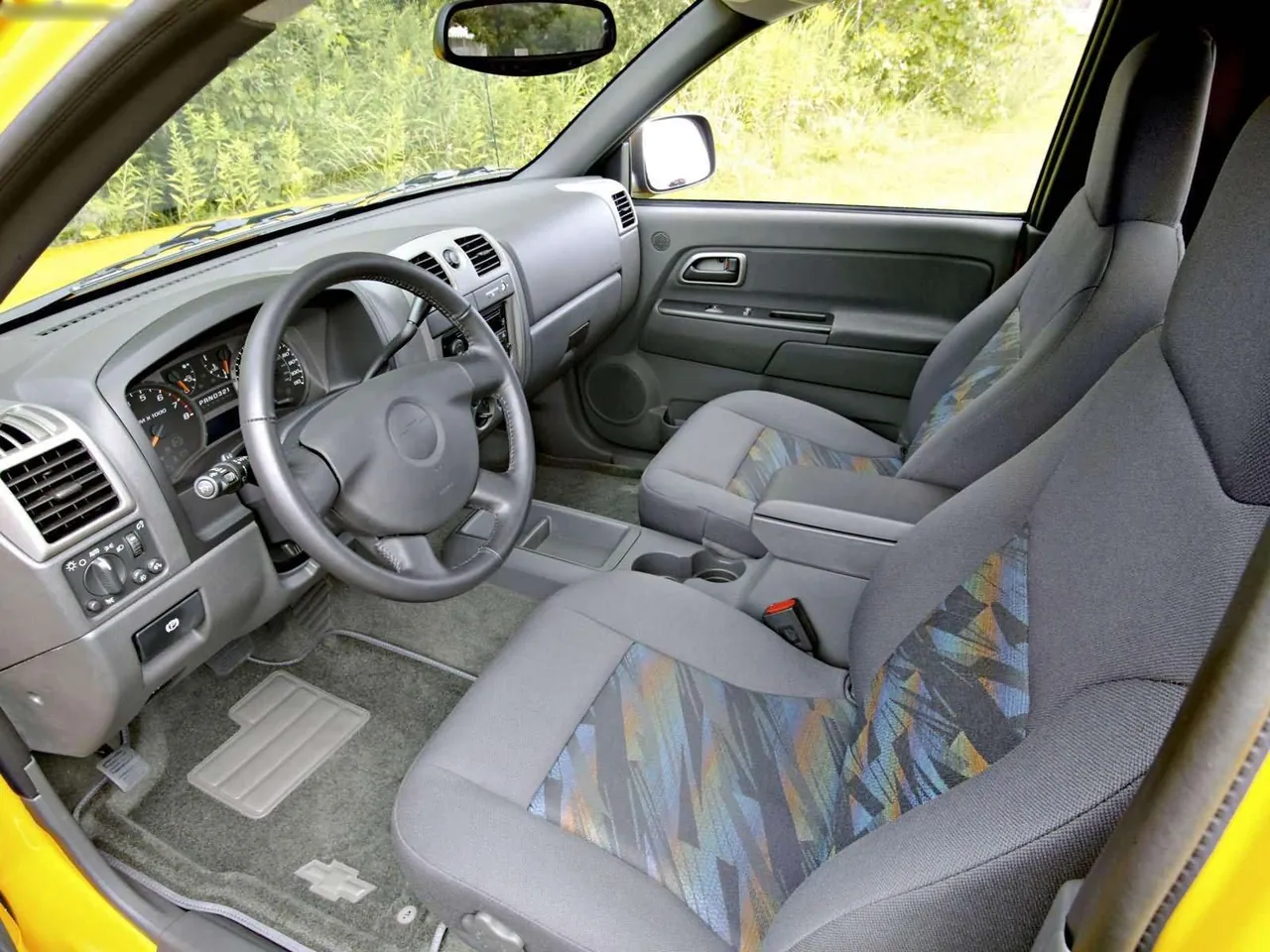 Chevrolet Colorado LS Regular Cab (2004) – interiér