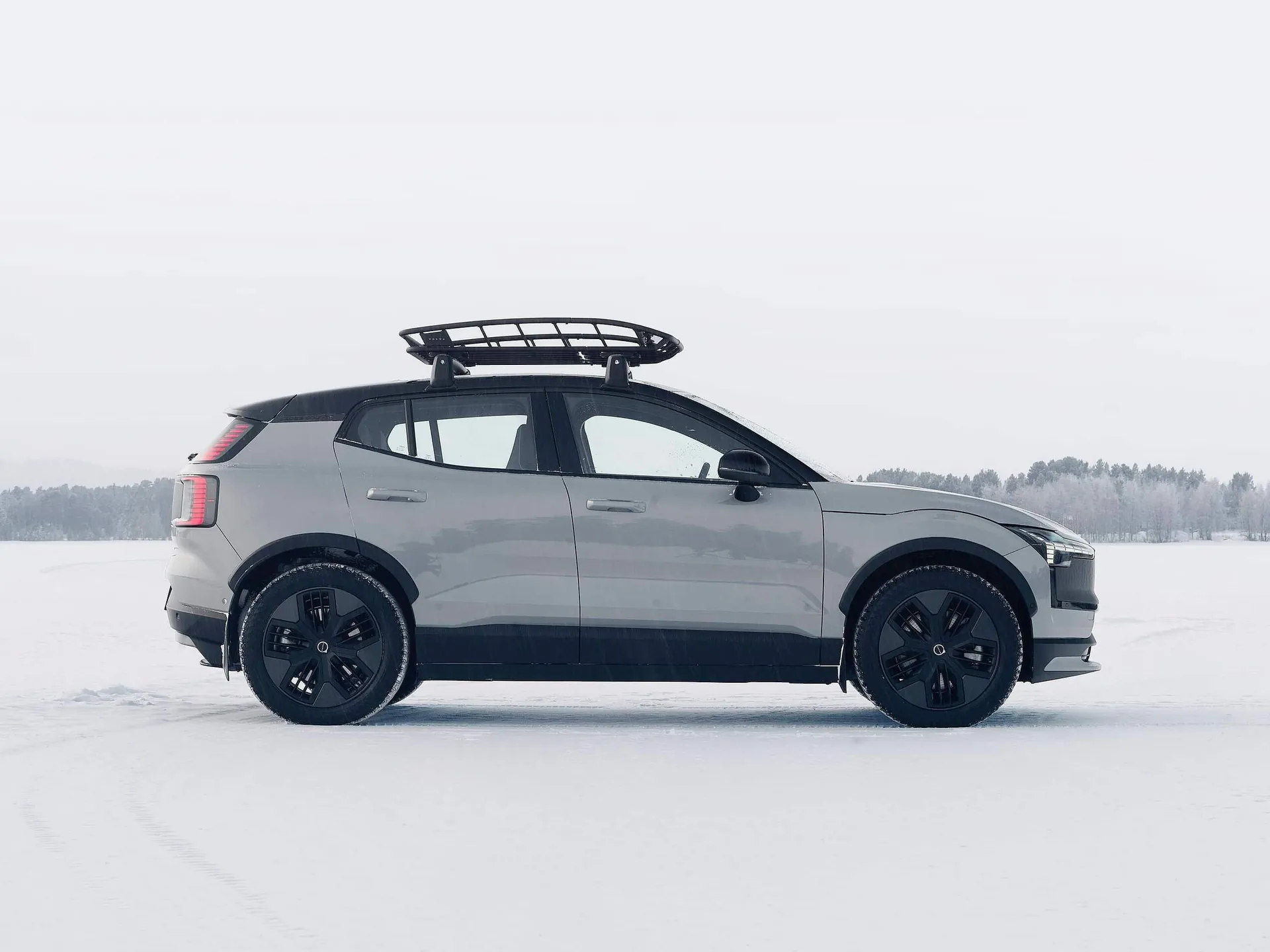 Volvo EX30 Cross Country (2026) – boční profil