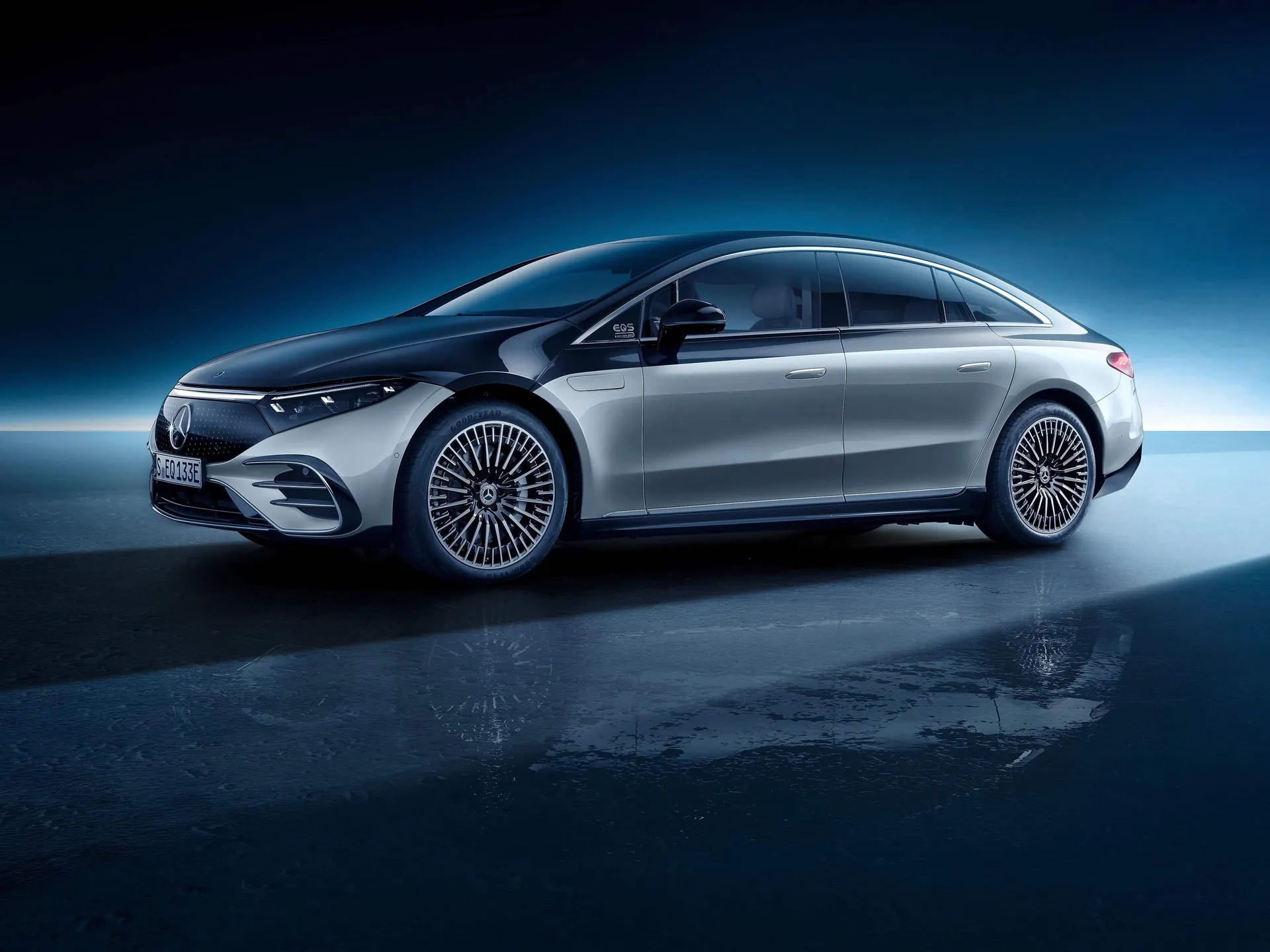 Mercedes-Benz EQS (2022)